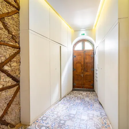 Whome | Alcantara Premium