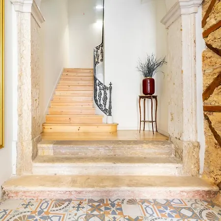 Whome | Alcantara Premium Apartman